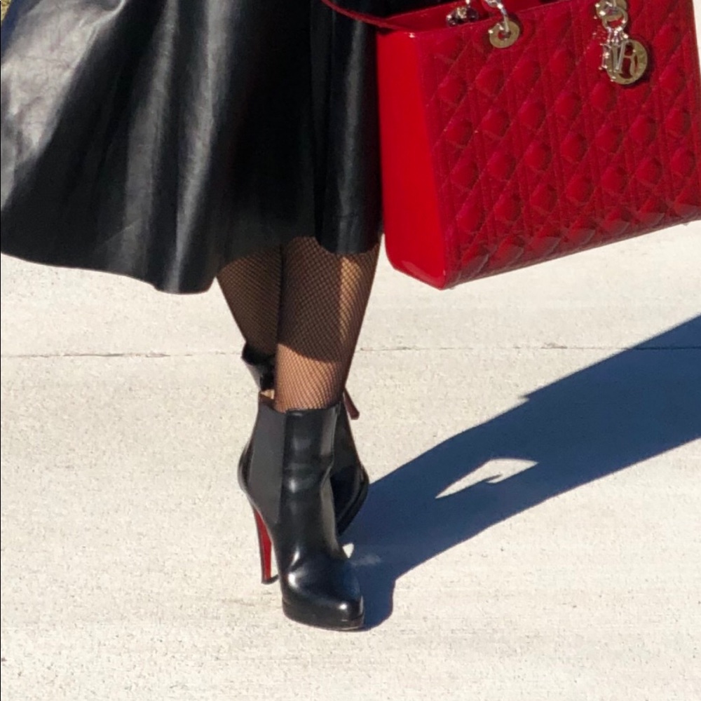 Christian Louboutin
Women's Black Bootie - Picture 5 of 7